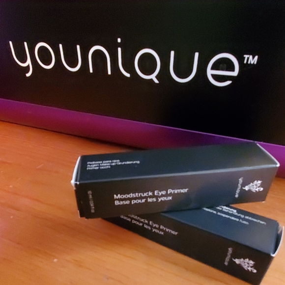 MOODSTRUCK Eye Primer - Picture 1 of 1